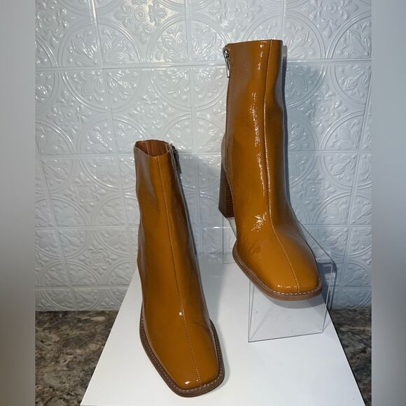 NWOB Vince Camuto Eshera Boots - Picture 4 of 6